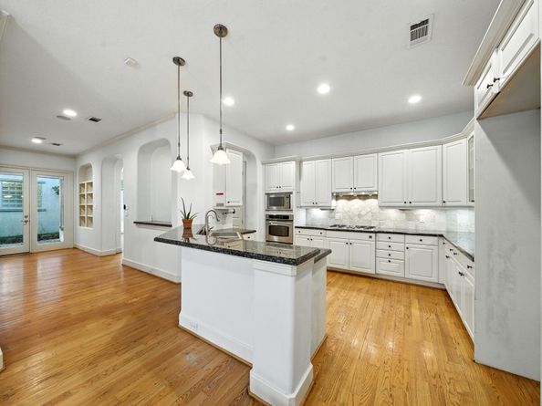 2714 Stuart Manor, Houston TX 77082