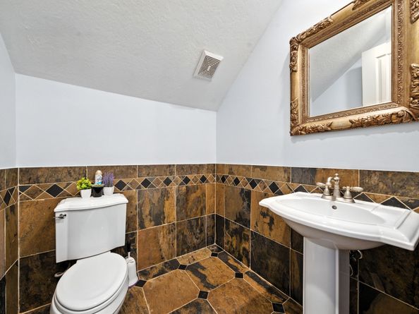 2714 Stuart Manor, Houston TX 77082