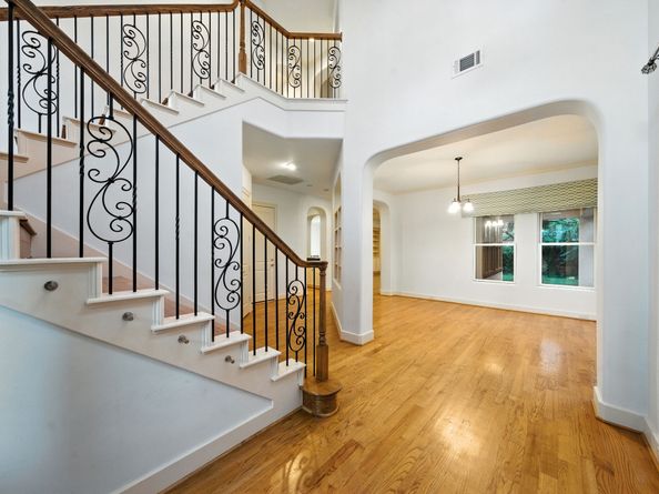 2714 Stuart Manor, Houston TX 77082