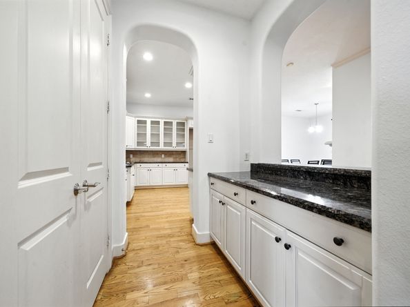 2714 Stuart Manor, Houston TX 77082