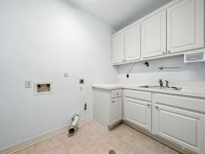 2714 Stuart Manor, Houston TX 77082