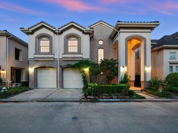 2714 Stuart Manor