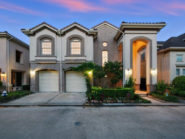 2714 Stuart Manor, Houston TX 77082