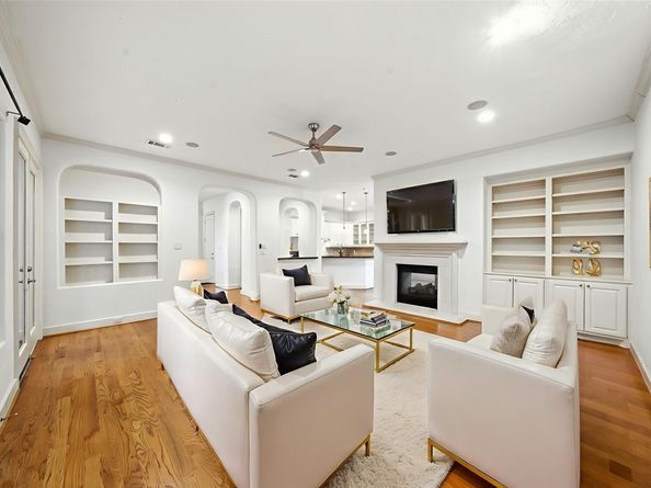 2714 Stuart Manor, Houston TX 77082
