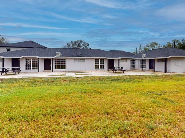 5017 Mallow Street, Houston TX 77033