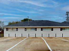 5017 Mallow Street, Houston TX 77033