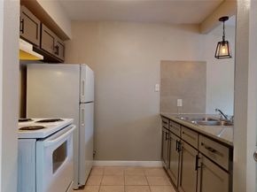 5017 Mallow Street, Houston TX 77033