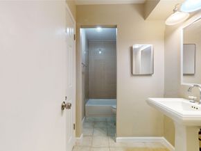 5017 Mallow Street, Houston TX 77033