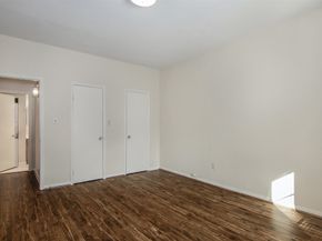 2400 N Braeswood Boulevard 301, Houston TX 77030