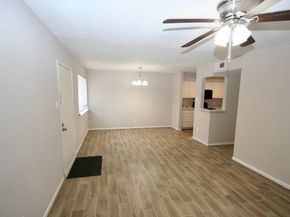 12024 Mighty Oak Drive A, Houston TX 77066