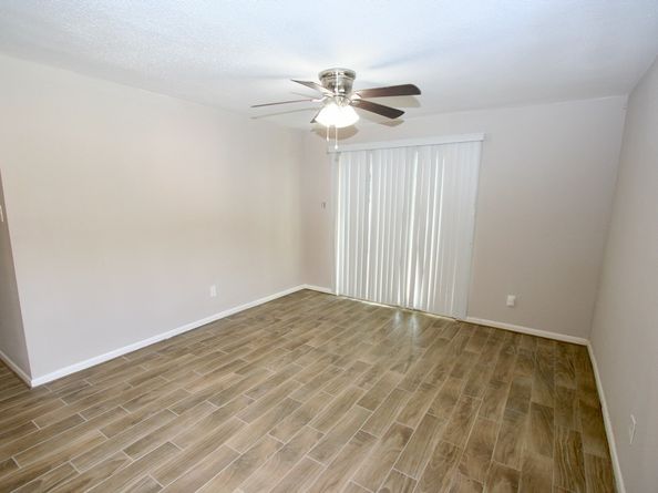 12024 Mighty Oak Drive A, Houston TX 77066