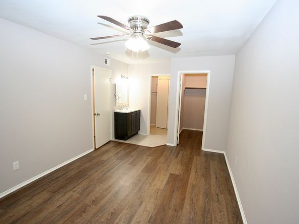 12024 Mighty Oak Drive A, Houston TX 77066