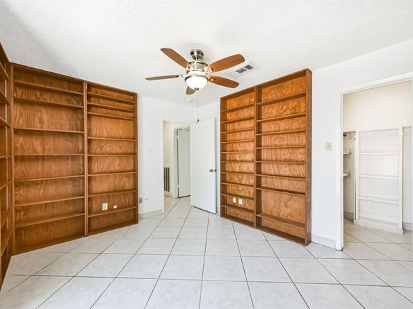 2207 Crystal Hills Drive, Houston TX 77077