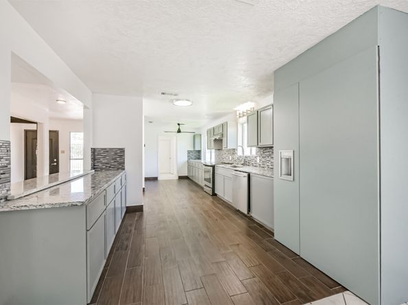 2207 Crystal Hills Drive, Houston TX 77077