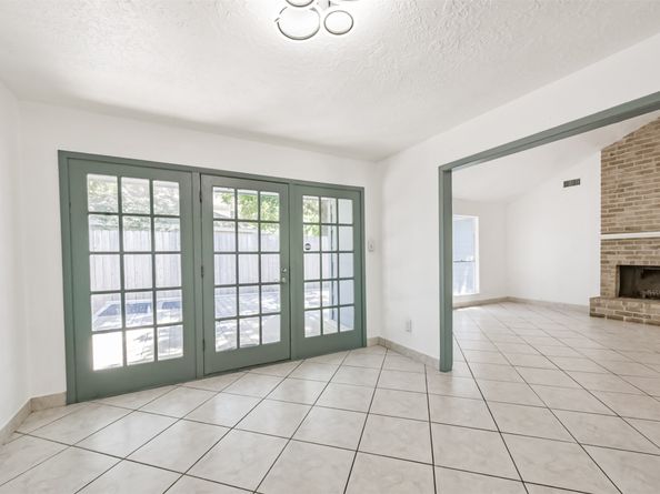 2207 Crystal Hills Drive, Houston TX 77077