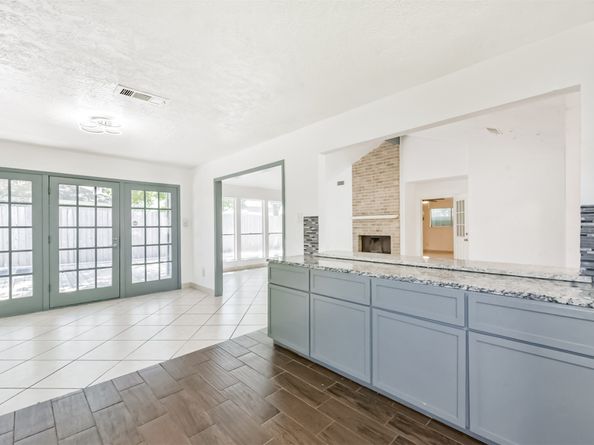 2207 Crystal Hills Drive, Houston TX 77077