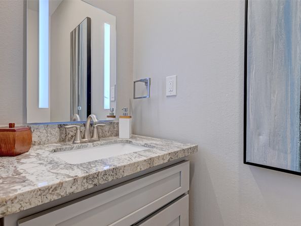 317 E 35th Street, Houston TX 77018