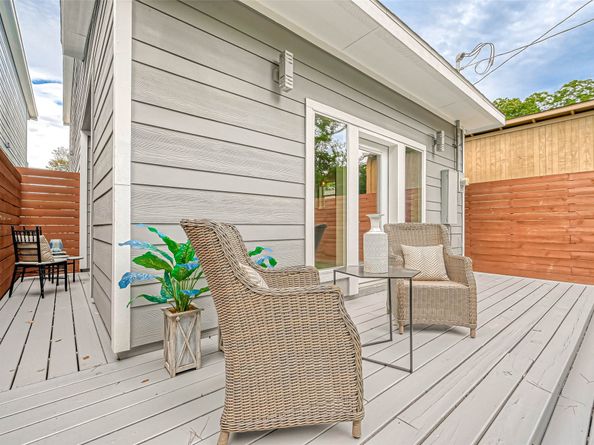 317 E 35th Street, Houston TX 77018
