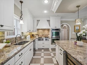 2807 Rice Boulevard, Houston TX 77005
