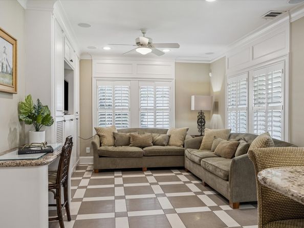2807 Rice Boulevard, Houston TX 77005