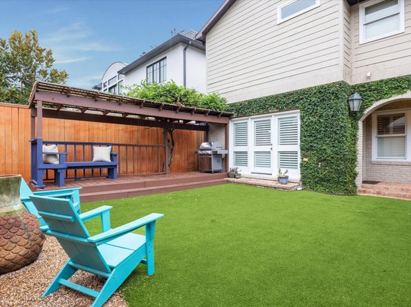 2807 Rice Boulevard, Houston TX 77005