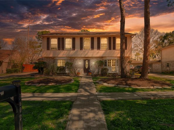 3802 Millbridge Drive, Houston TX 77059