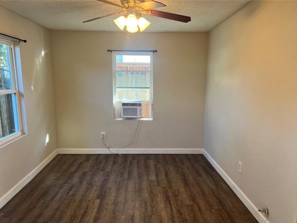 2422 Freeman Street, Houston TX 77009