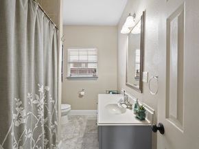 2422 Freeman Street, Houston TX 77009