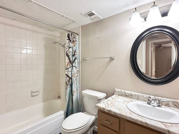 9350 Country Creek Drive 24, Houston TX 77036