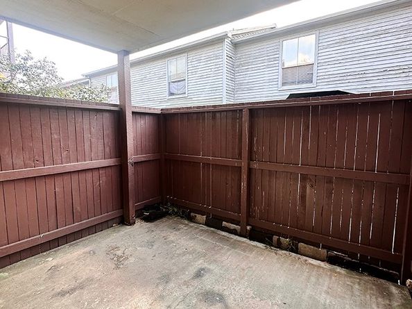 9350 Country Creek Drive 24, Houston TX 77036