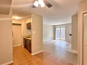 9350 Country Creek Drive 24, Houston TX 77036