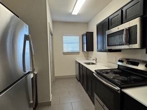 1660 Hawthorne Street, Houston TX 77006