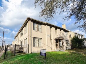 1660 Hawthorne Street, Houston TX 77006