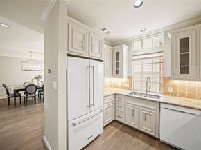 1609 Peden Street, Houston TX 77006