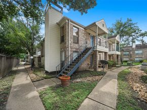 3900 Woodchase Drive 52, Houston TX 77042
