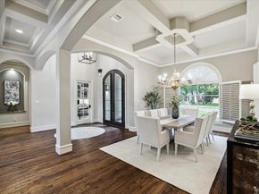 27 Williamsburg Lane, Bunker Hill Village TX 77024