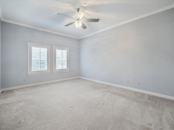 27 Williamsburg Lane, Bunker Hill Village TX 77024