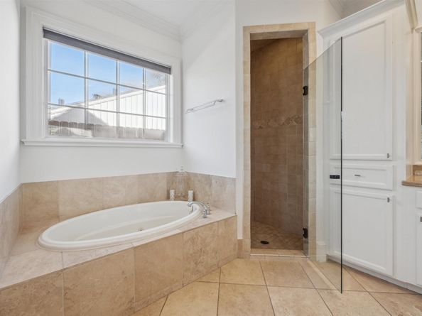 6230 Locke Lane, Houston TX 77057
