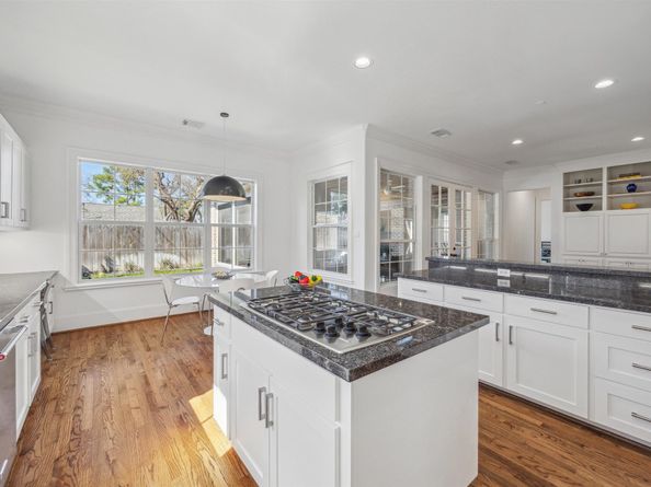 6230 Locke Lane, Houston TX 77057