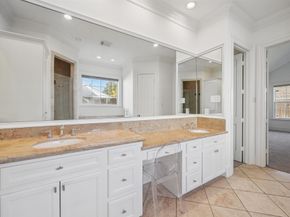 6230 Locke Lane, Houston TX 77057