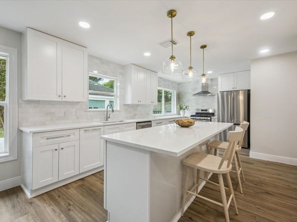 8011 Meadowcroft Drive, Houston TX 77063