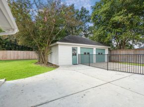 8011 Meadowcroft Drive, Houston TX 77063