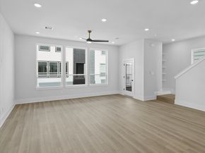 4709 Thornton Villas Lane, Houston TX 77018