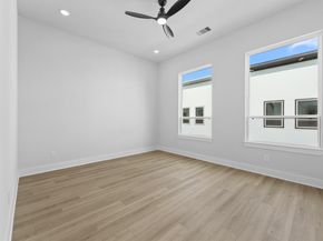4709 Thornton Villas Lane, Houston TX 77018