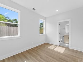 4709 Thornton Villas Lane, Houston TX 77018