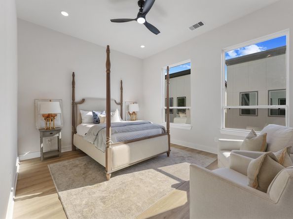 4709 Thornton Villas Lane, Houston TX 77018
