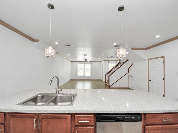 5947 Southseas Street, Houston TX 77033