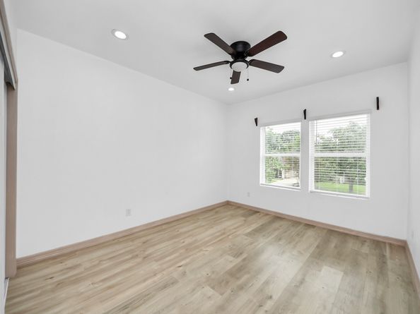 5947 Southseas Street, Houston TX 77033