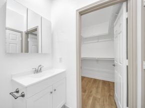 5947 Southseas Street, Houston TX 77033