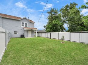 5947 Southseas Street, Houston TX 77033